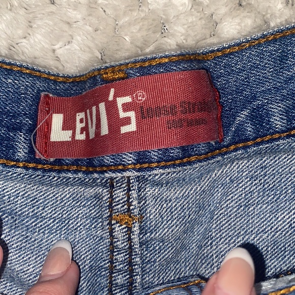 Levi’s Distressed Denim Shorts - Picture 2 of 6